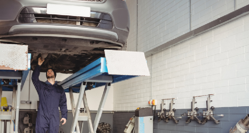 Choosing between open and enclosed car carrier service for new car deliveries